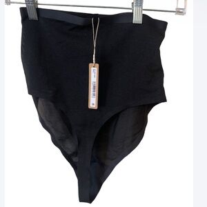 Skims High waist slimming thong
